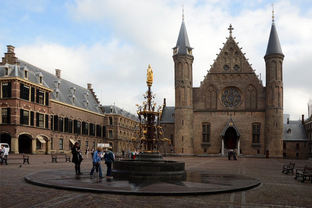 Taal in politiek Den Haag: het gaat snel over fatsoen