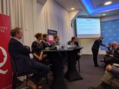 v.l.n.r. Bram van Ojik, Emilie van Outeren, André Rouvoet, Peter Bootsma en Max van Weezel