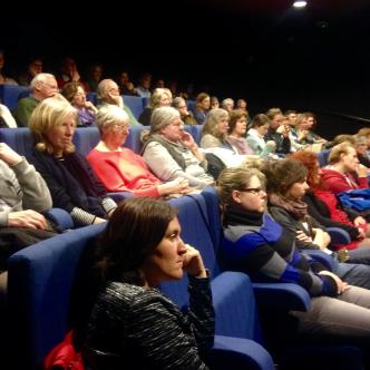Publiek in filmzaal