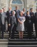 Achterste rij v.l.n.r.: Pronk, Boersma, Westerterp, Vredeling, Duisenberg, Brouwer, Lubbers en Trip. Voorste rij v.l.n.r.: Van der Stoel. Gruijters, De Gaay Fortman, Den Uyl, koningin Juliana, Van Agt, Van Doorn, Vorrink en Van Kemenade.